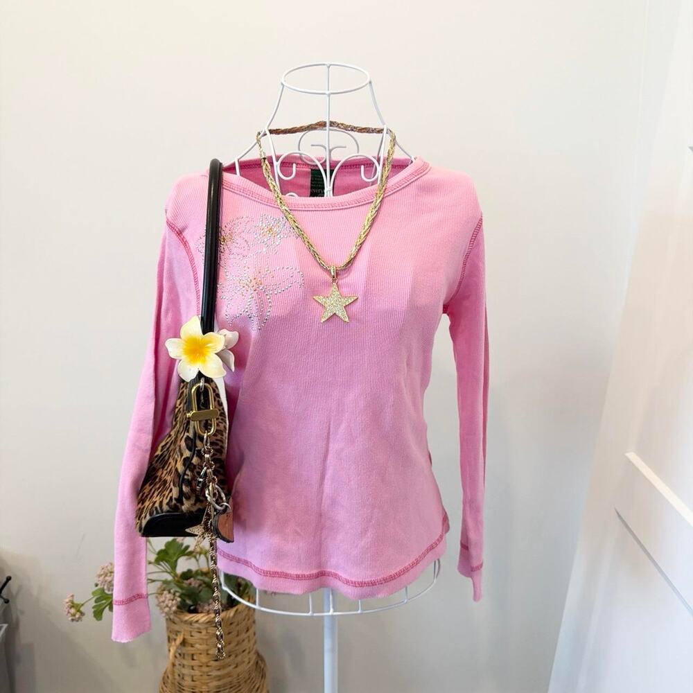 Stunning pink gem rhinestone henley thermal long sleeve- y2k vintage